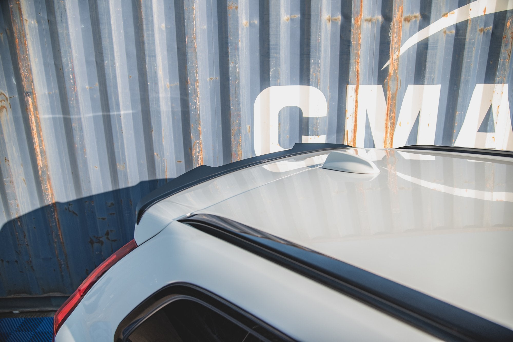 Spoiler-Cap-Volvo-XC60-MK2-R-Design---Textured