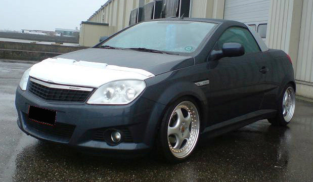 Image of Opel Tigra TwinTop 04-08 Skai Carbra/Steenbeschermer
