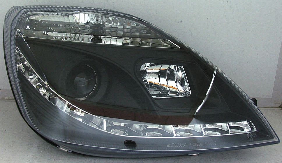 Ford-Fiesta-02-09-R8-Style-LED-Headlights-Black-V2