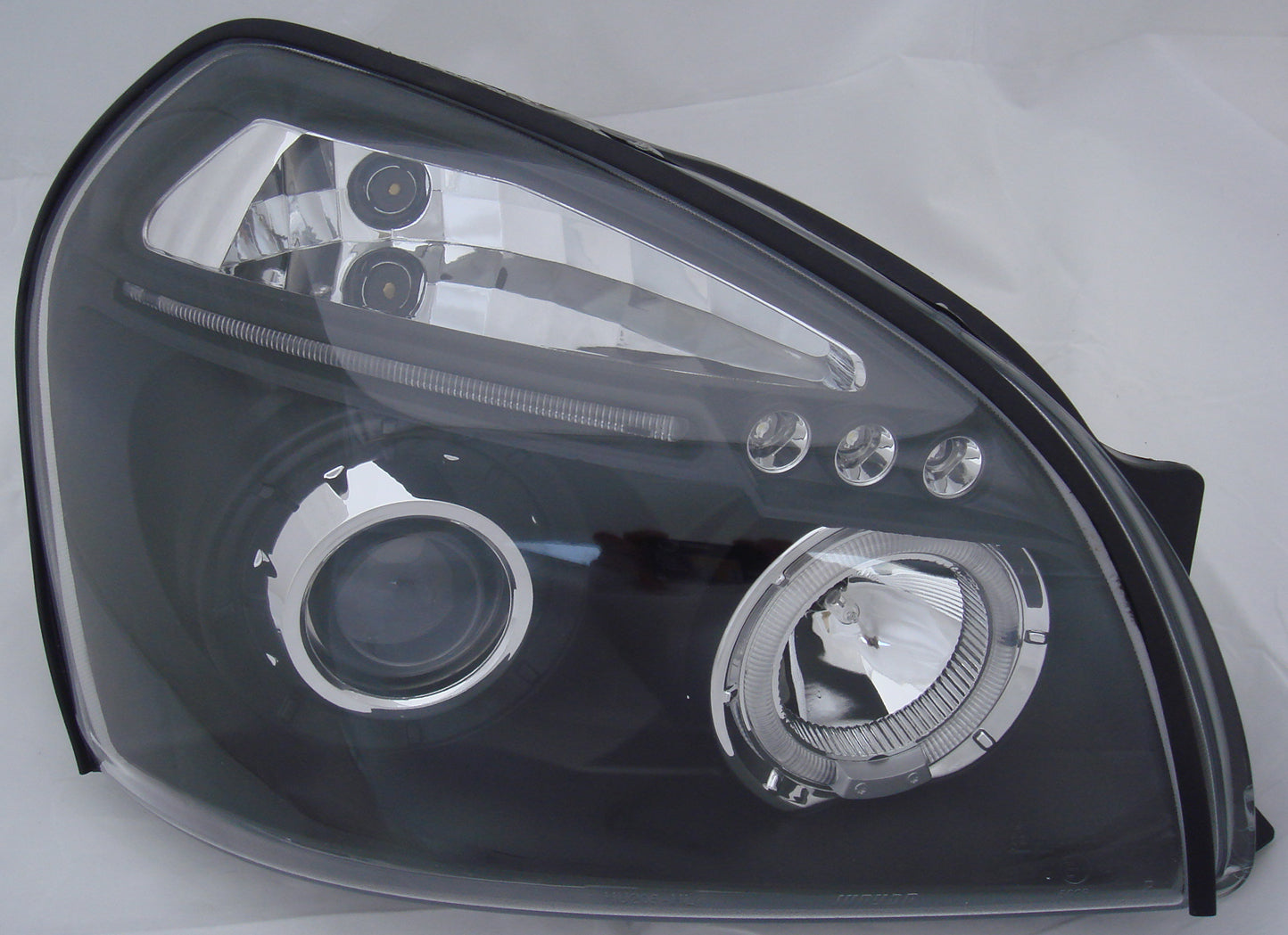 Hyundai-Tucson-04+-Angel-Eye-Headlights-Black-V1