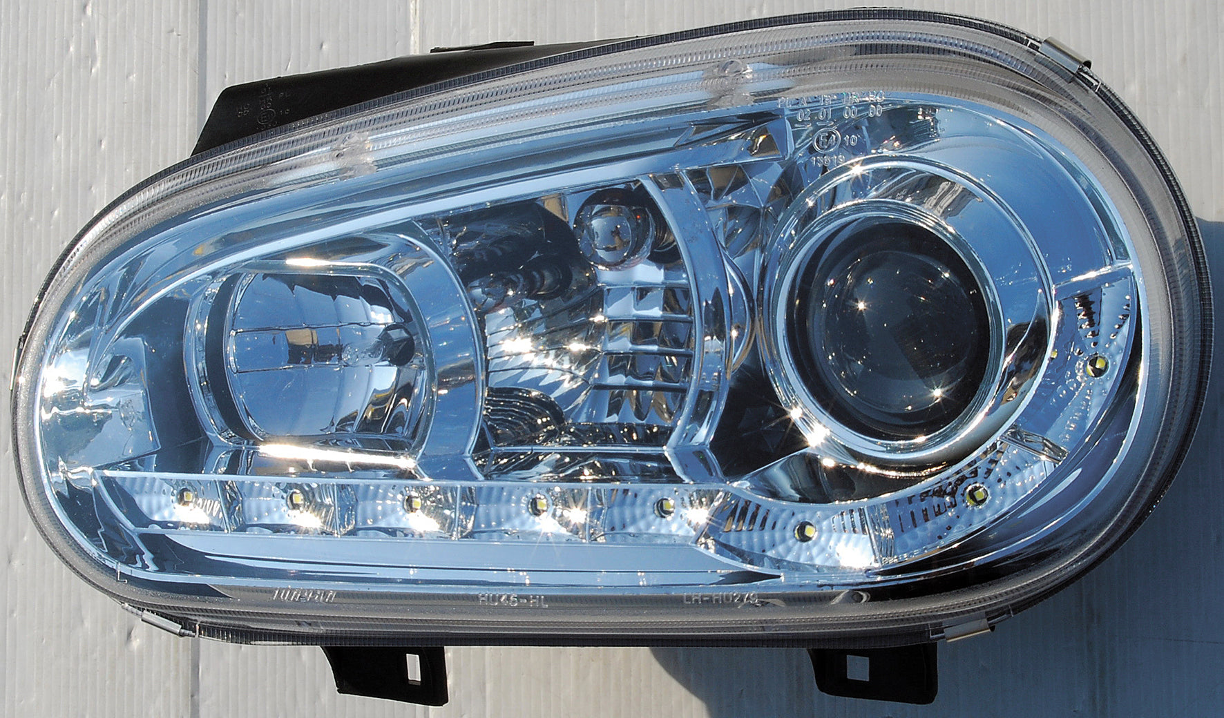 VW-Golf-IV-R8-Style-LED-Headlights-Chrome-V2