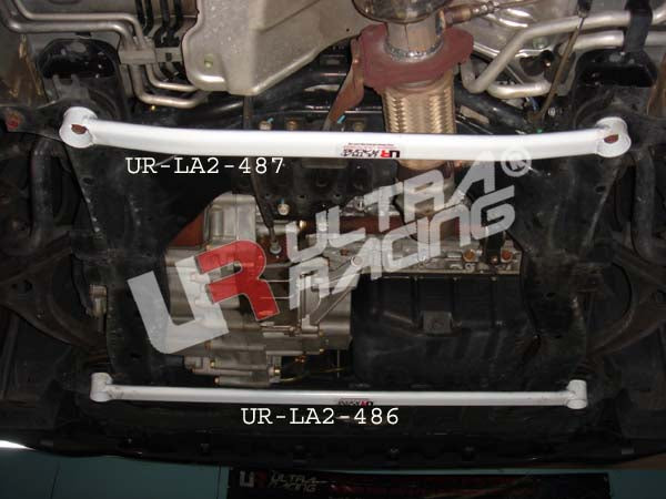 Honda-Odyssey-05+-UltraRacing-2-Point-Front-Lower-Tiebar