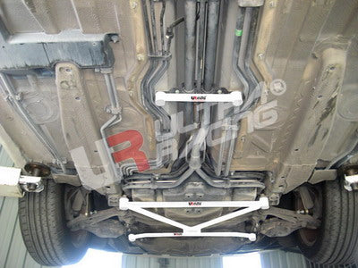 Porsche-Boxster-(986)-UltraRacing-2-Point-Mid-Lower-H-Brace