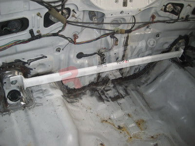 Honda-Integra-94-01-DC2-UltraRacing-Rear-Trunk-Bar