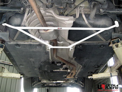 Image of BMW 1 04-11 E87 (120i) 2.0 UltraRacing Rear Member Brace