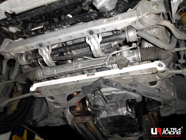 BMW-3-Series-E92-06+-3.5-UltraRacing-Front-Lower-Tiebar