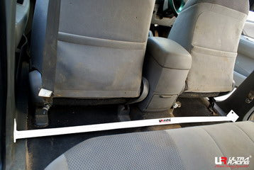 Image of Toyota Hilux Vigo 05+ UltraRacing 2-Point Room Bar 1323