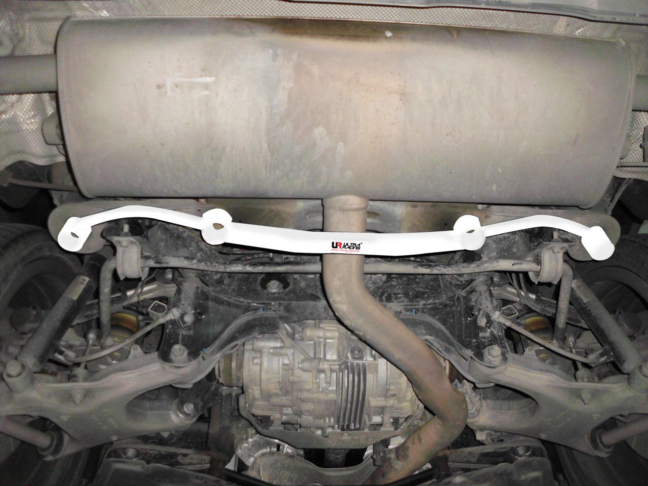 Image of BMW X6 E71 08+ UltraRacing 4-Point Rear Lower Brace