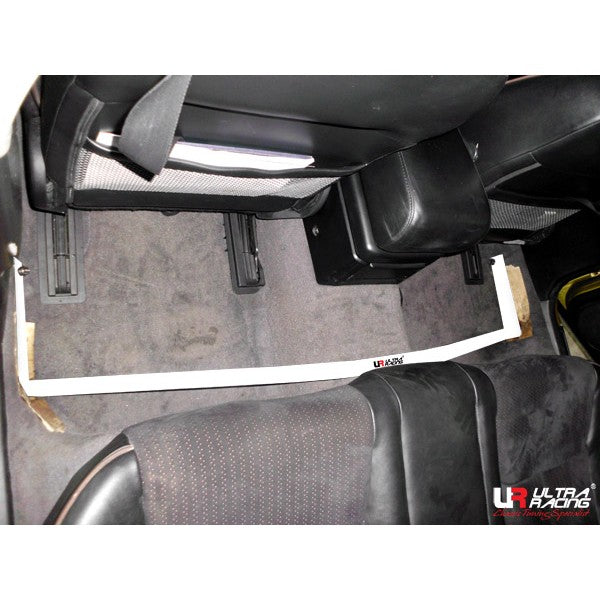 Nissan-Skyline-V35-2.5-01+-Ultra-R-2-Point-Room-Bar