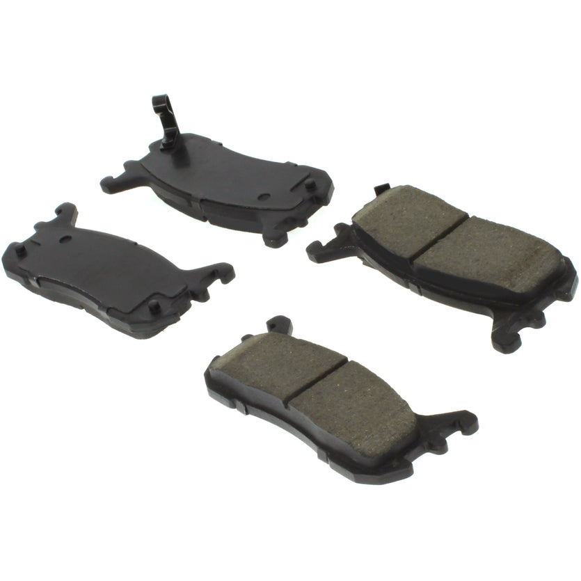 Image of 30906360 Stoptech sportremblokken met vulplaten en bevestigingsmateriaal