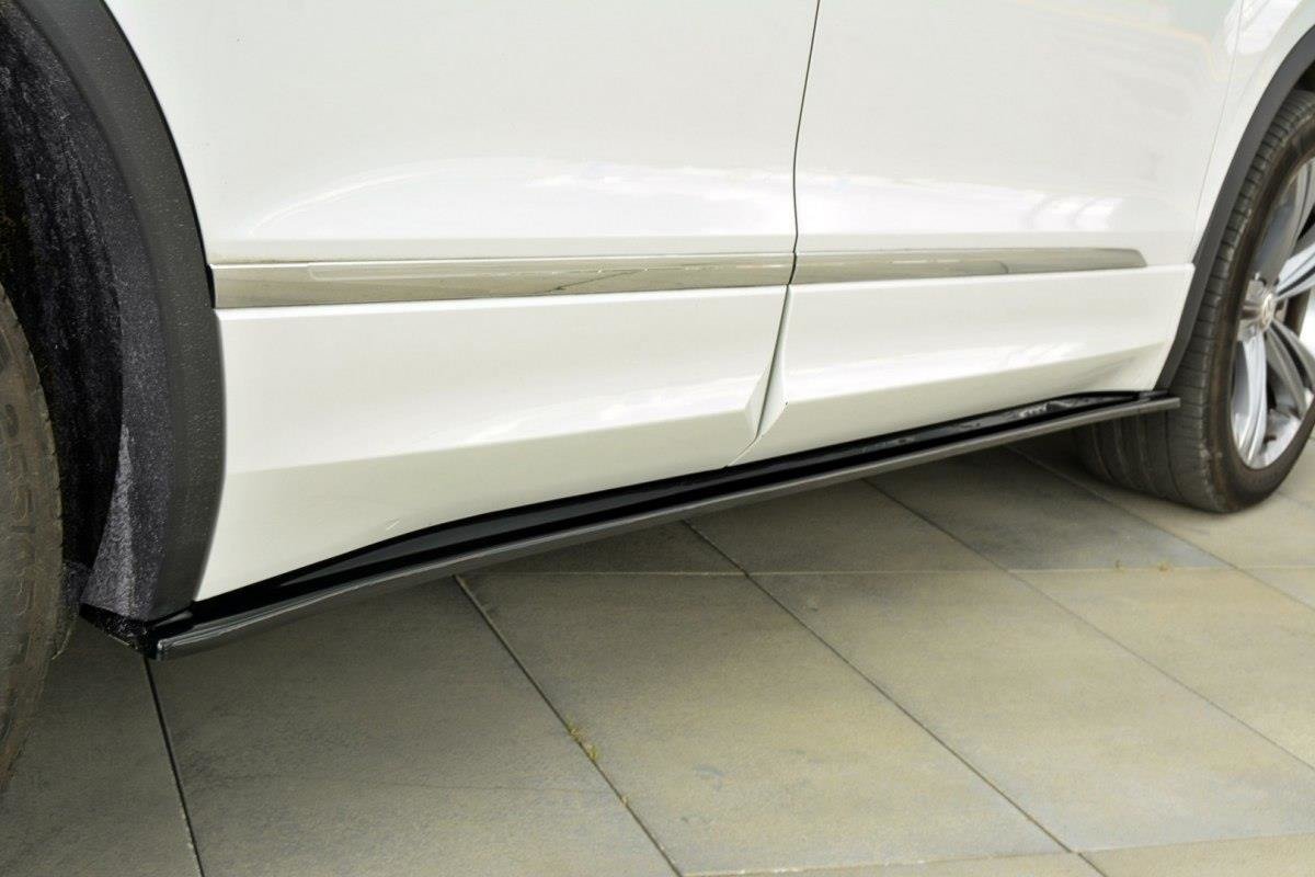 Image of Side Skirts Diffusers VW Tiguan MK2 R-Line - Gloss Black