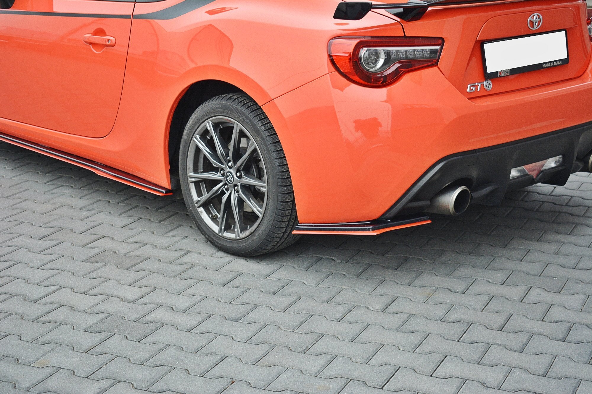 Rear-Side-Splitters-V.2-Toyota-GT86-Facelift---Gloss-Black