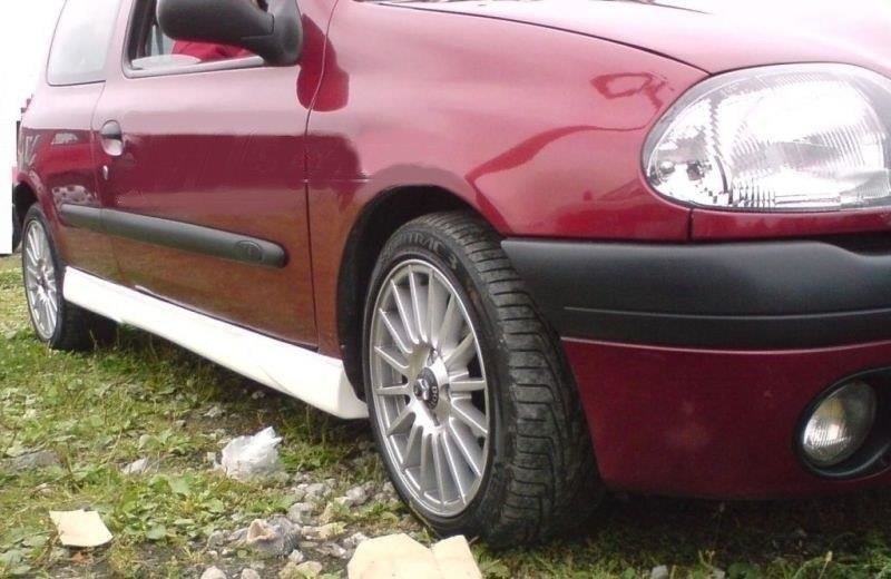Image of Side Skirts 1 Renault Clio Ii - Not Primed