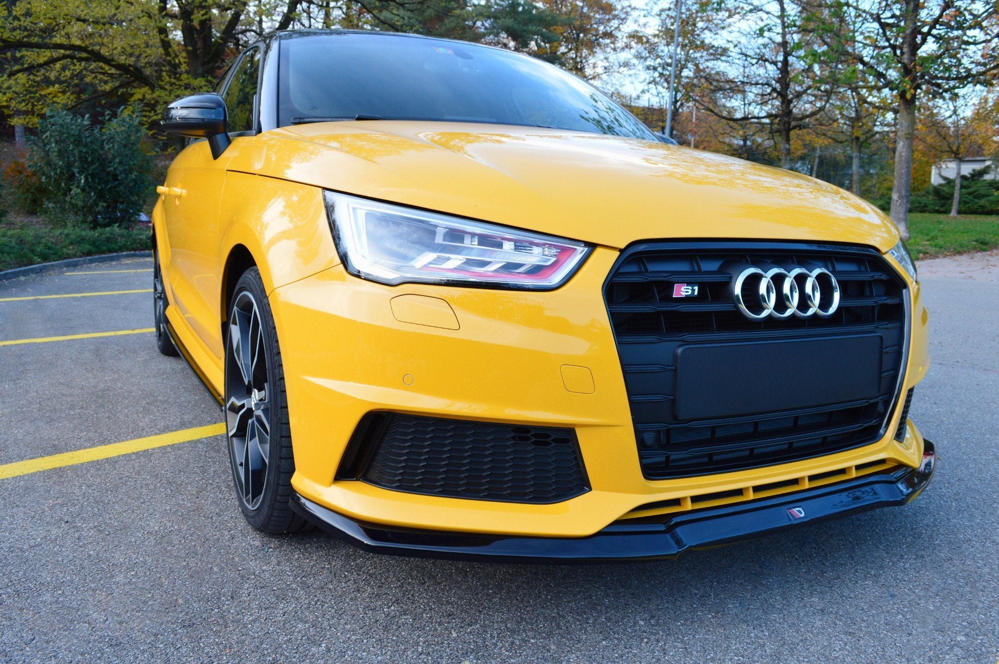 Image of Voorsplitter Audi S1 ​​8X - Glanzend Zwart
