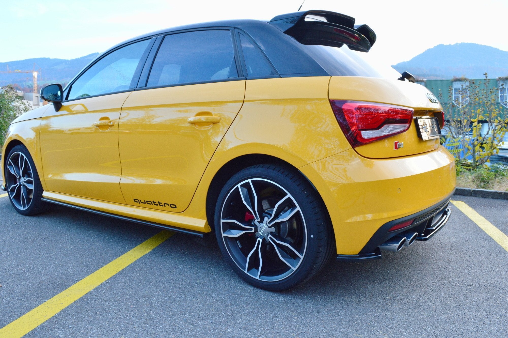Image of Sideskirts diffusers Audi S1 ​​8X - Glanzend Zwart
