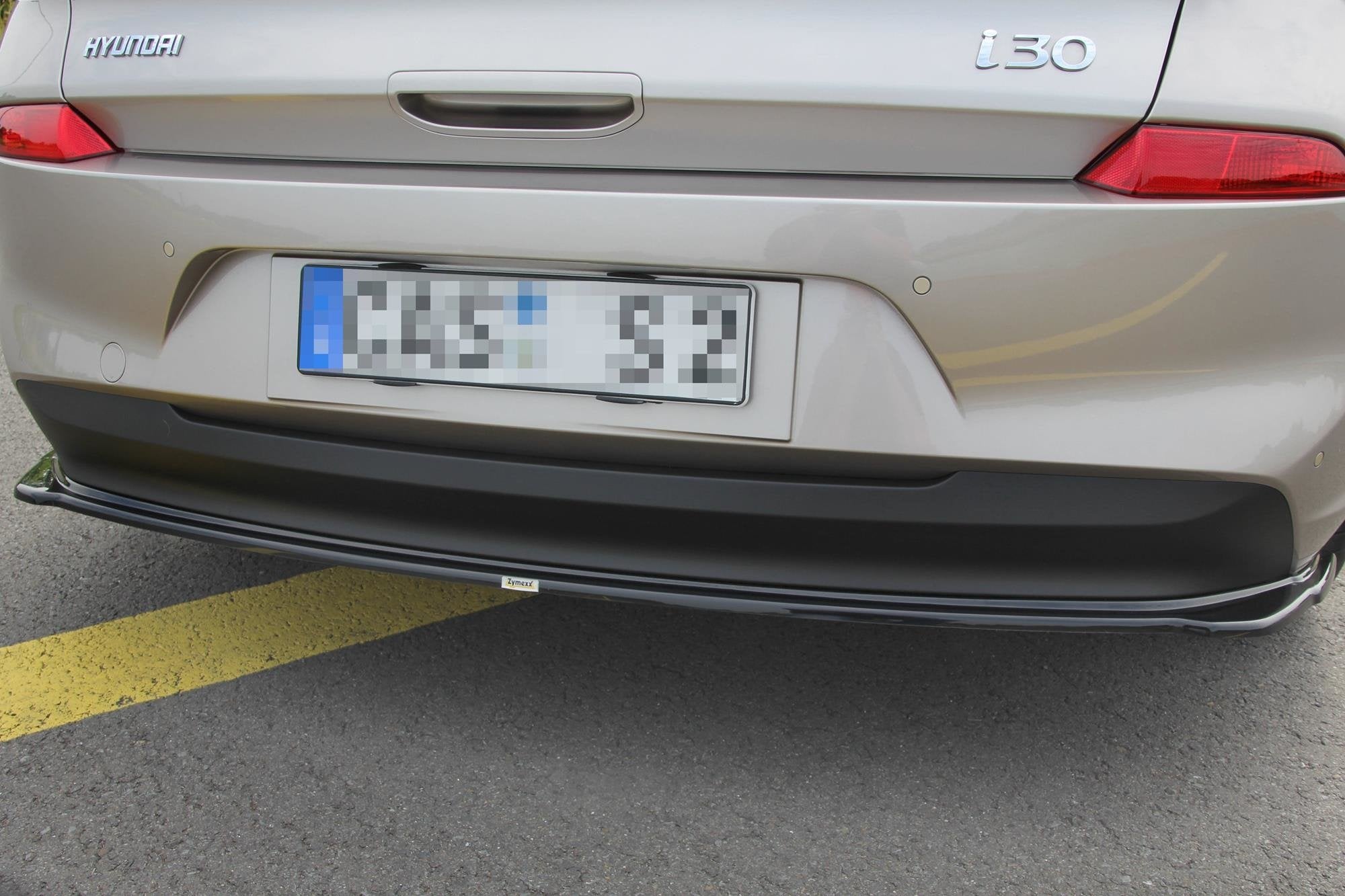 Image of Central Rear Splitter Hyundai I30 MK3 Hatchback-GB V2