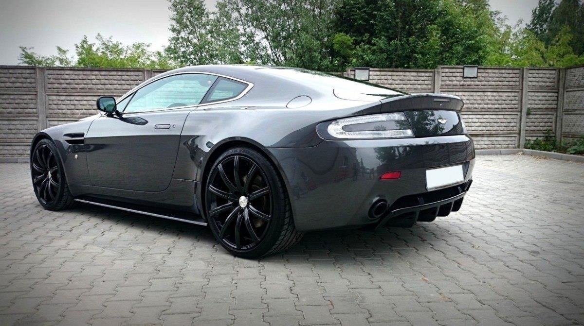 Image of Side Skirts Aston Martin V8 Vantage - Gloss Black