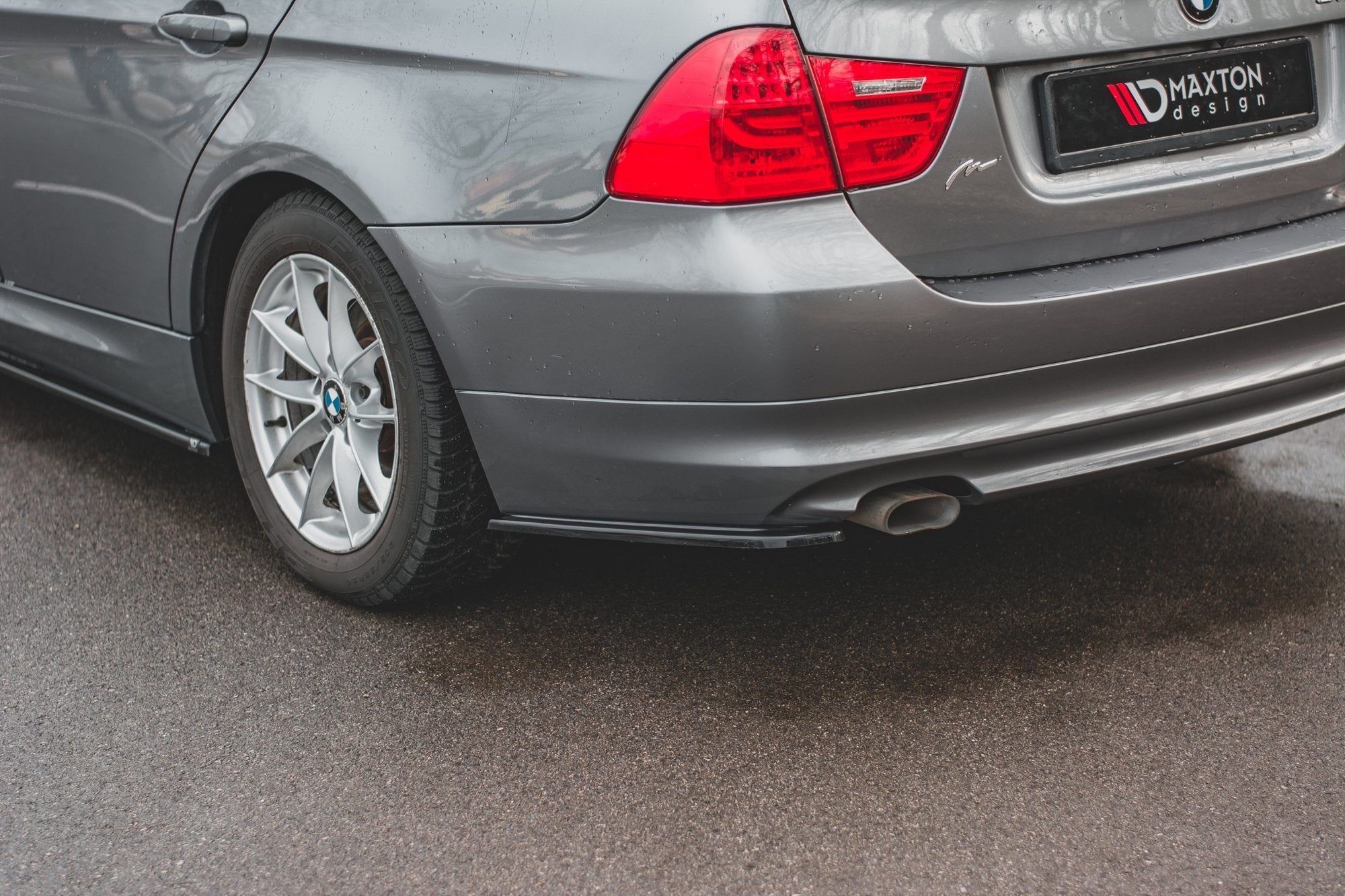Rear-Side-Splitters-BMW-3-E91-Facelift---Gloss-Black