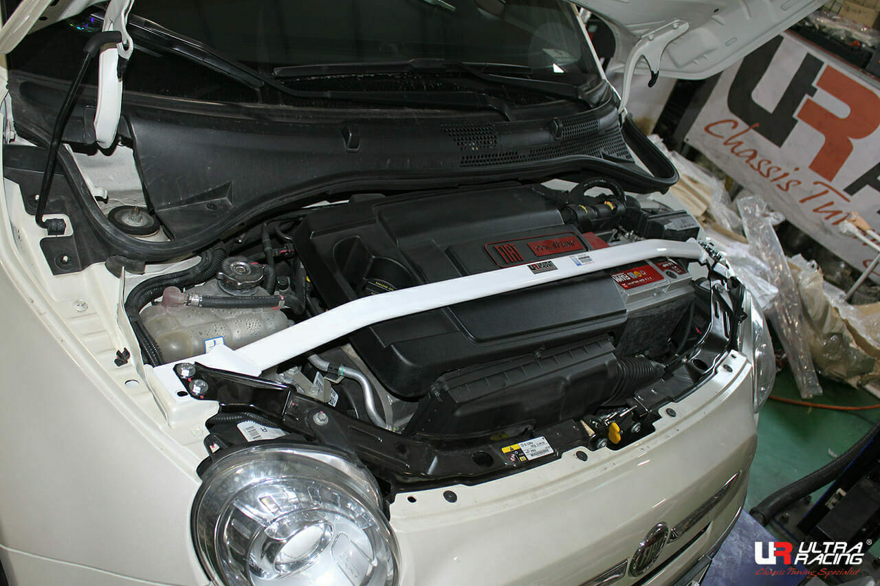 Image of Fiat 500 07+ 09./1.4 UltraRacing 2Point Front Upper Strutbar