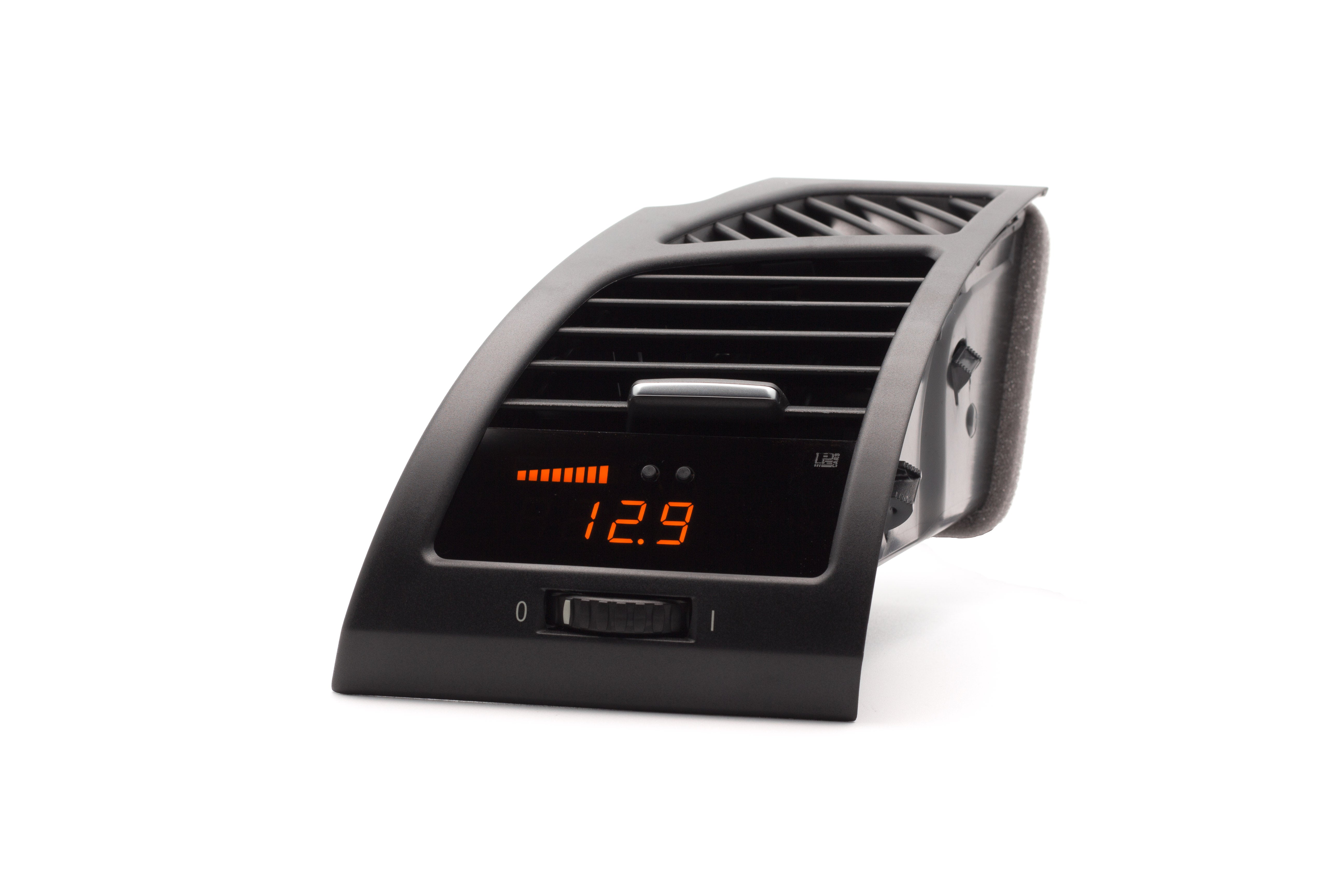 Image of P3 Analog Gauge - BMW 1 Series E8X (2004-2013) With Vent Orange Bars / Orange Digits