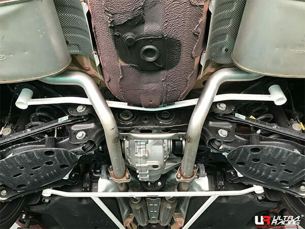 Image of Kia Stinger 17+ 2.0/3.3 UltraRacing 2-Point Rear Lower Bar