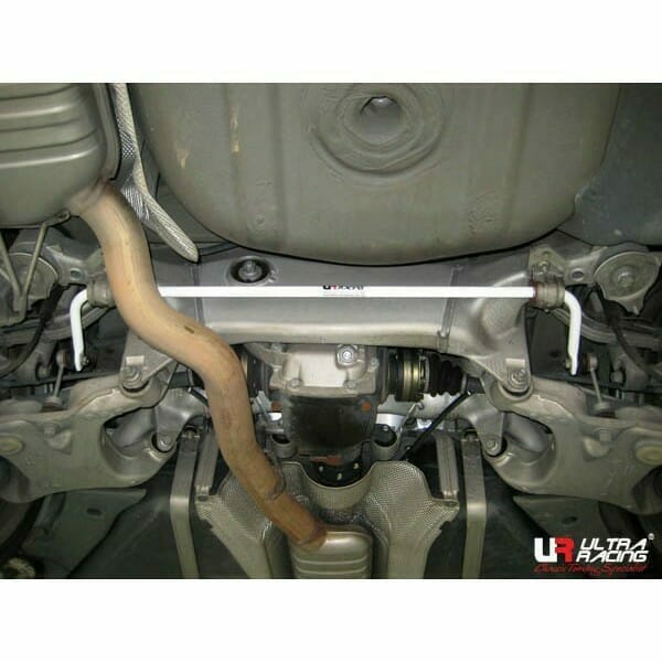BMW-M5-E60-05-10-UltraRacing-Rear-Sway-Bar-23mm