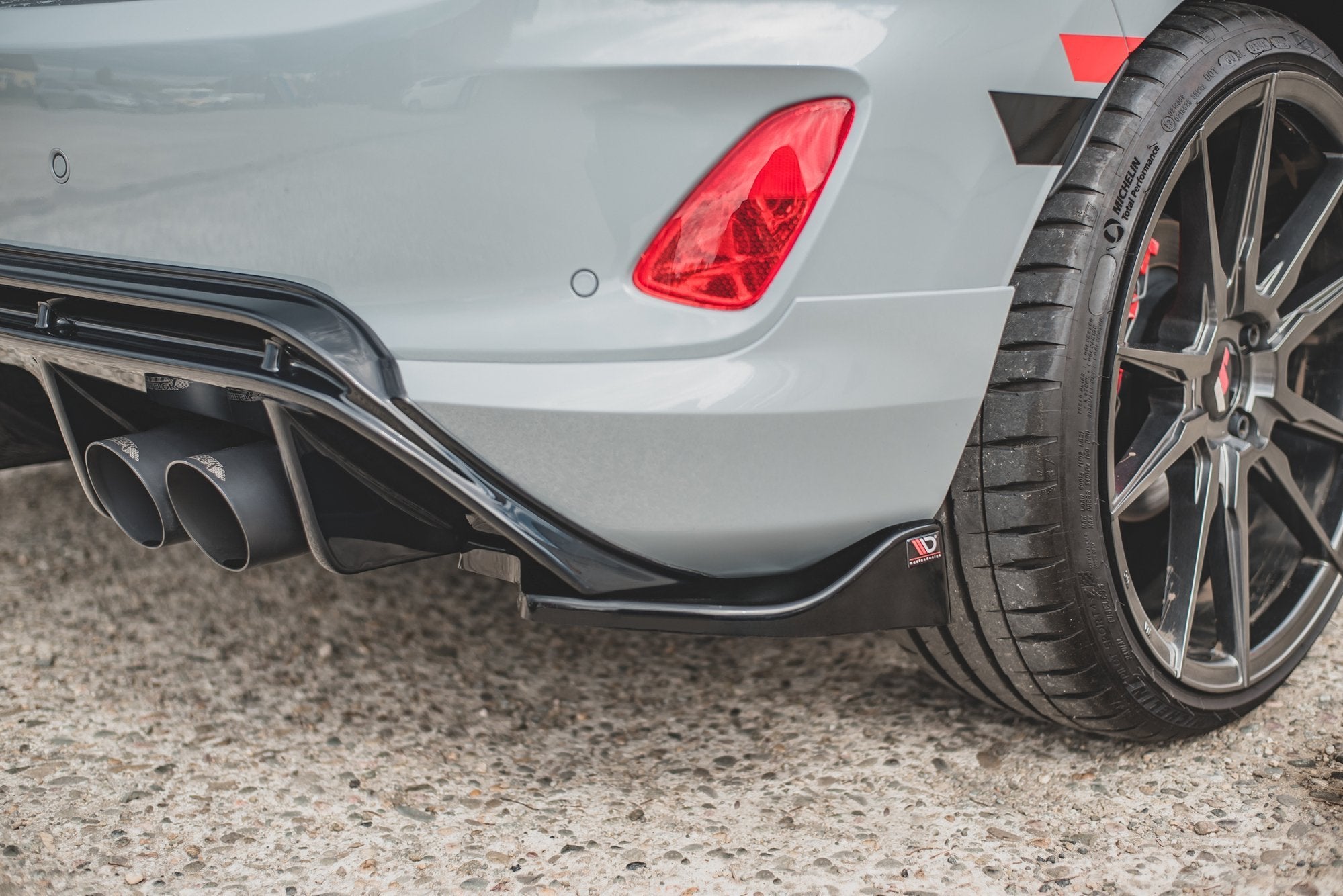 Rear-Side-Splitters-V.2-Ford-Fiesta-MK8-St---Gloss-Black