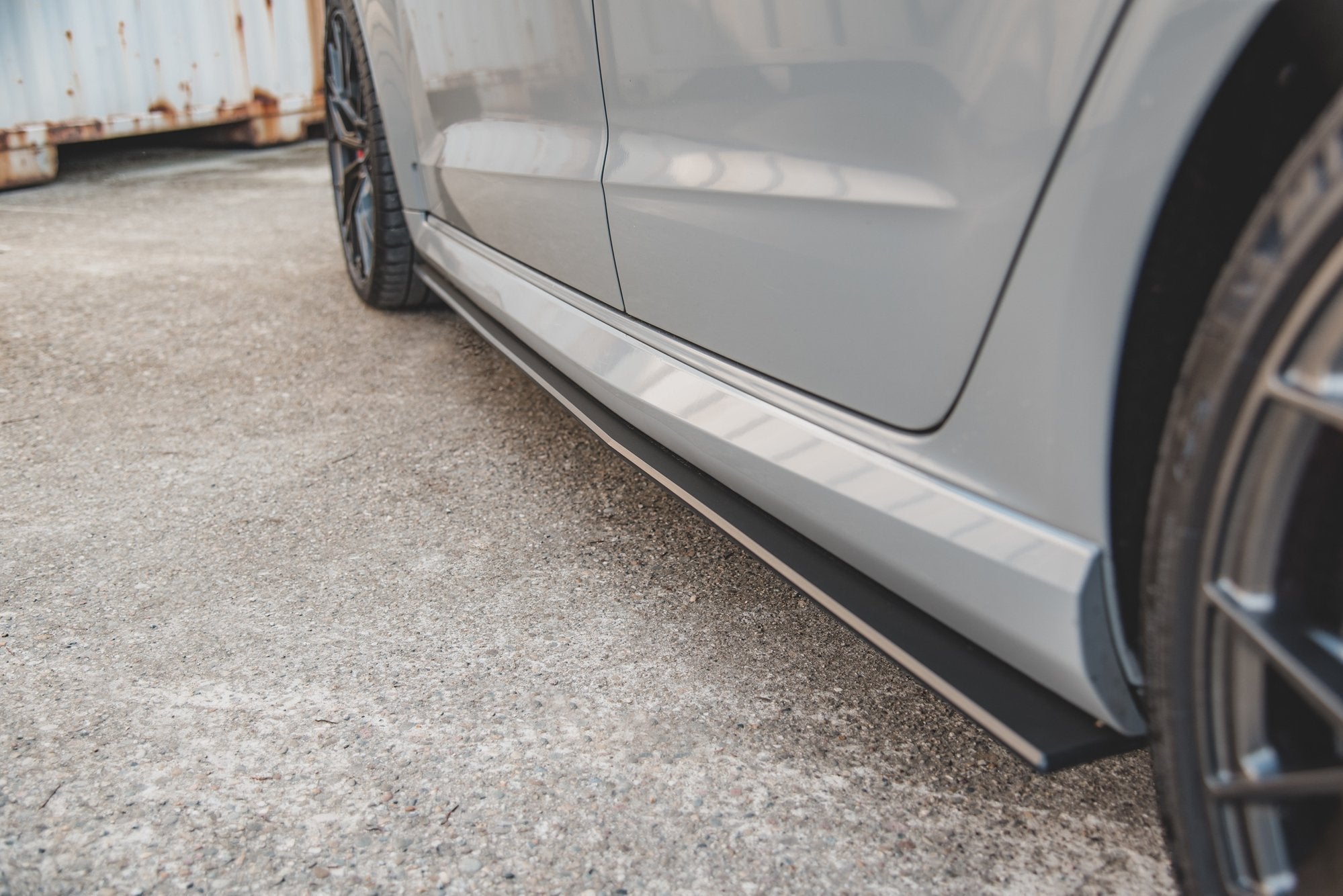 Side-Skirts-Diffusers-Audi-RS3-8V-Sportback-Red-Line