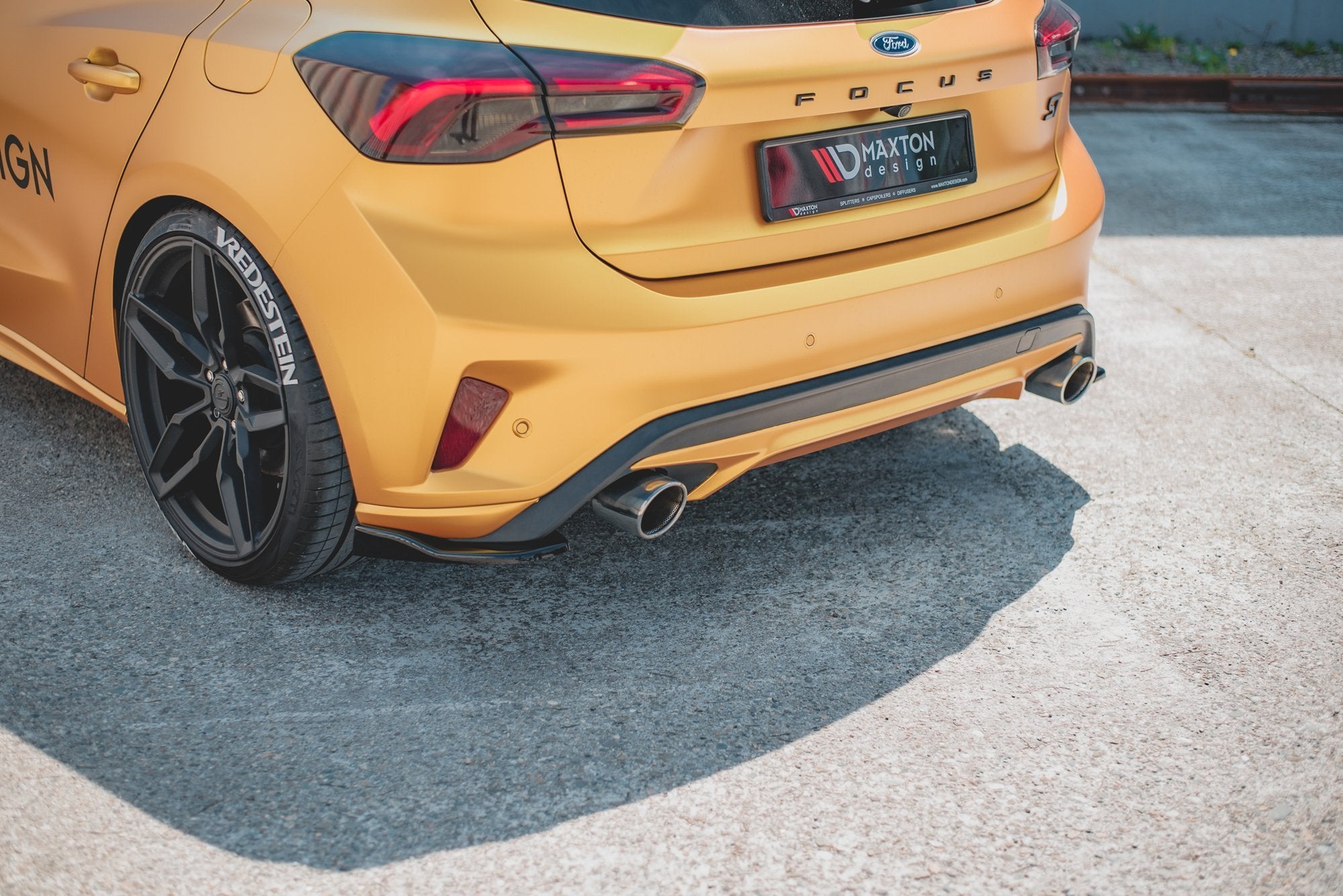 Rear-Side-Splitters-V.2-Ford-Focus-ST-MK4---Gloss-Black