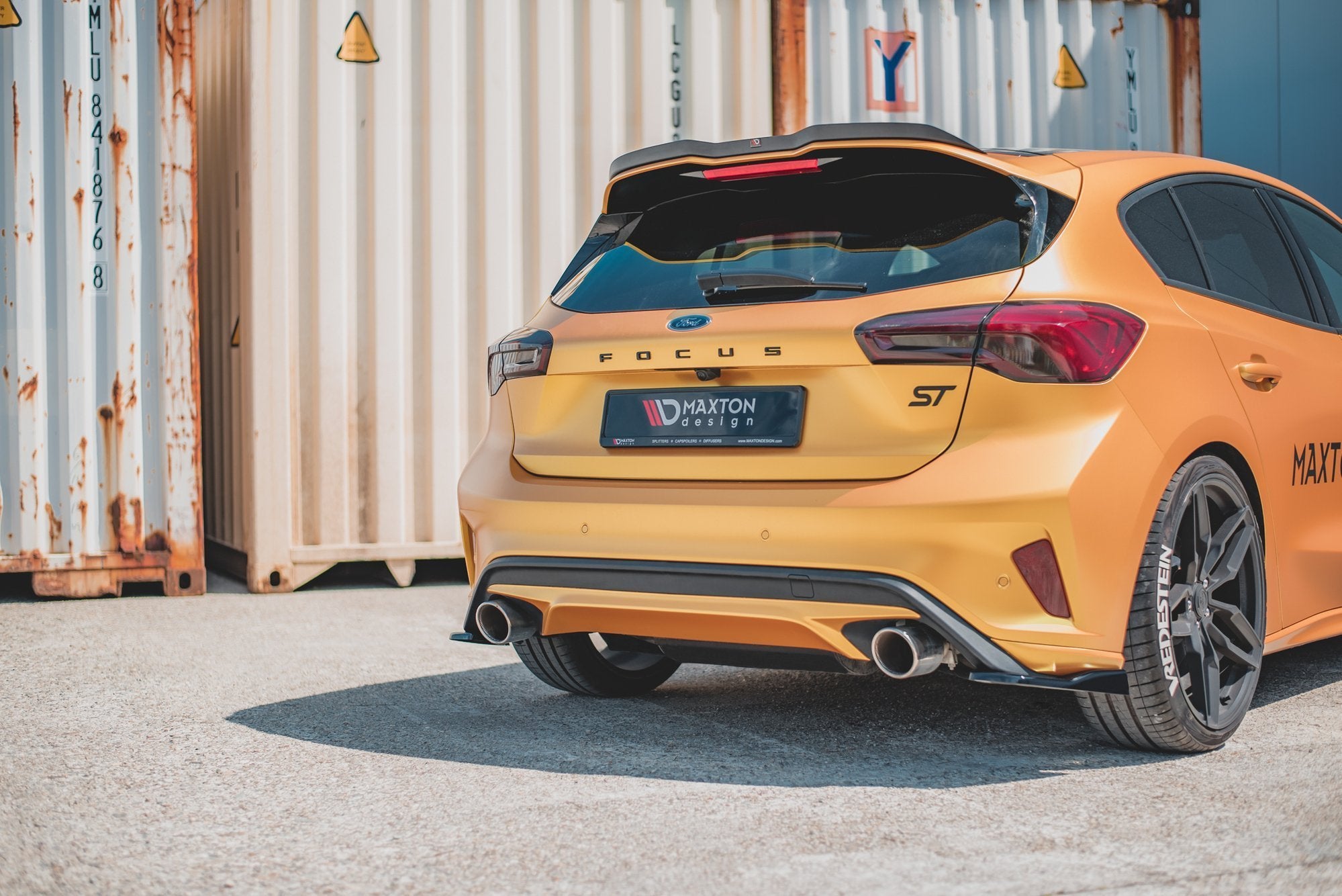 Rear-Side-Splitters-V.2-Ford-Focus-ST-MK4---Gloss-Black