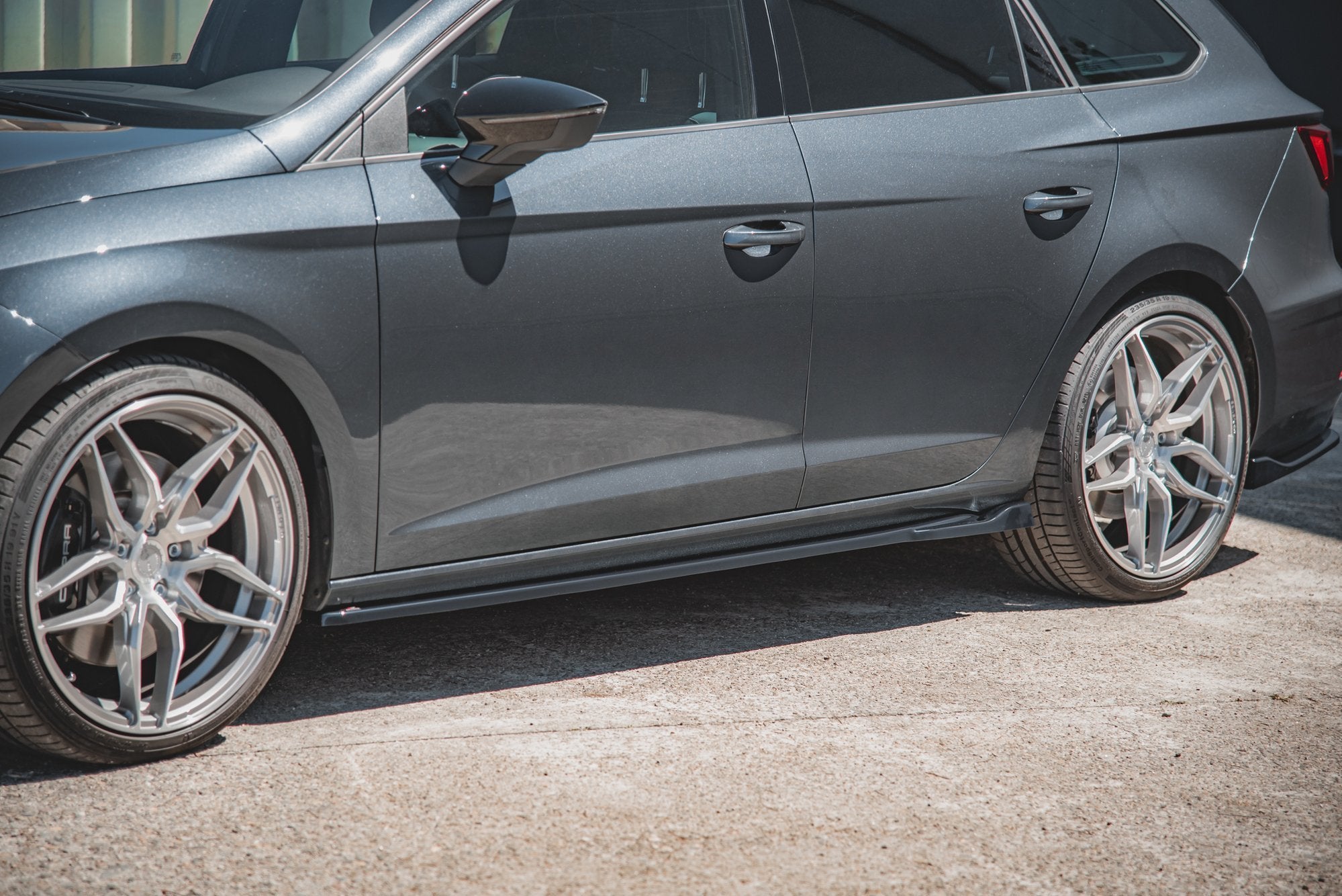 Side-Skirts-Diffusers-V.4-Seat-Leon-Cupra-/-Fr-MK3-Fl-GB