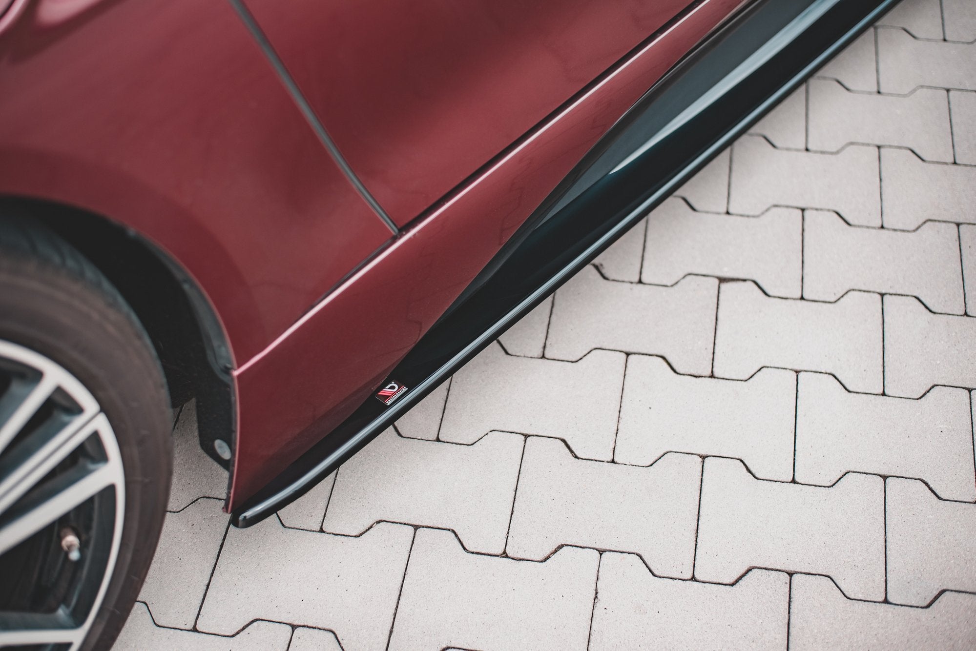 Side-Skirts-Diffusers-BMW-I8---Gloss-Black