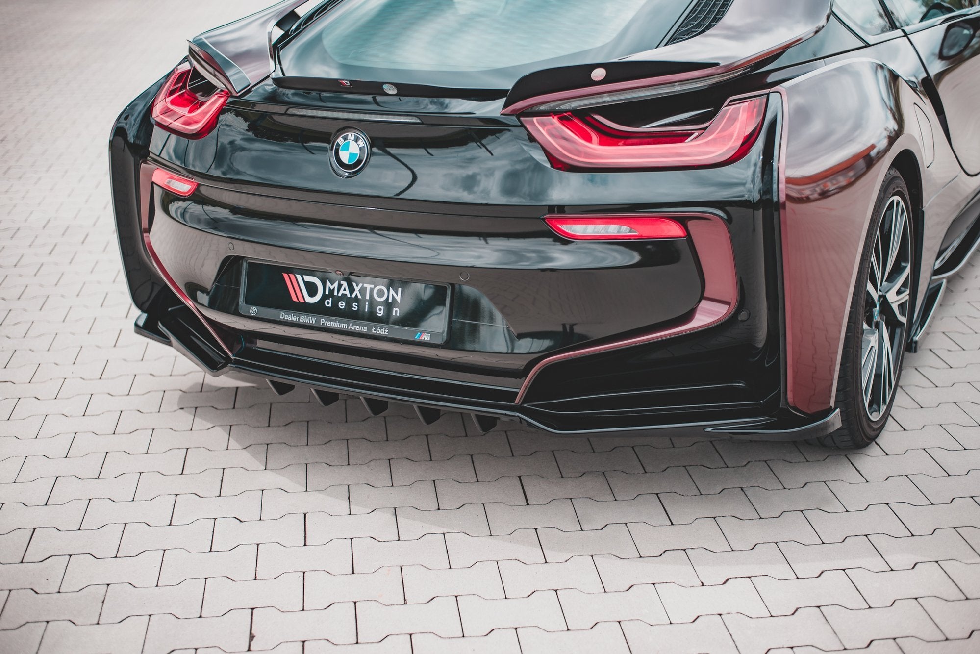 Central-Rear-Splitter-(With-Vertical-Bars)-BMW-I8-GB