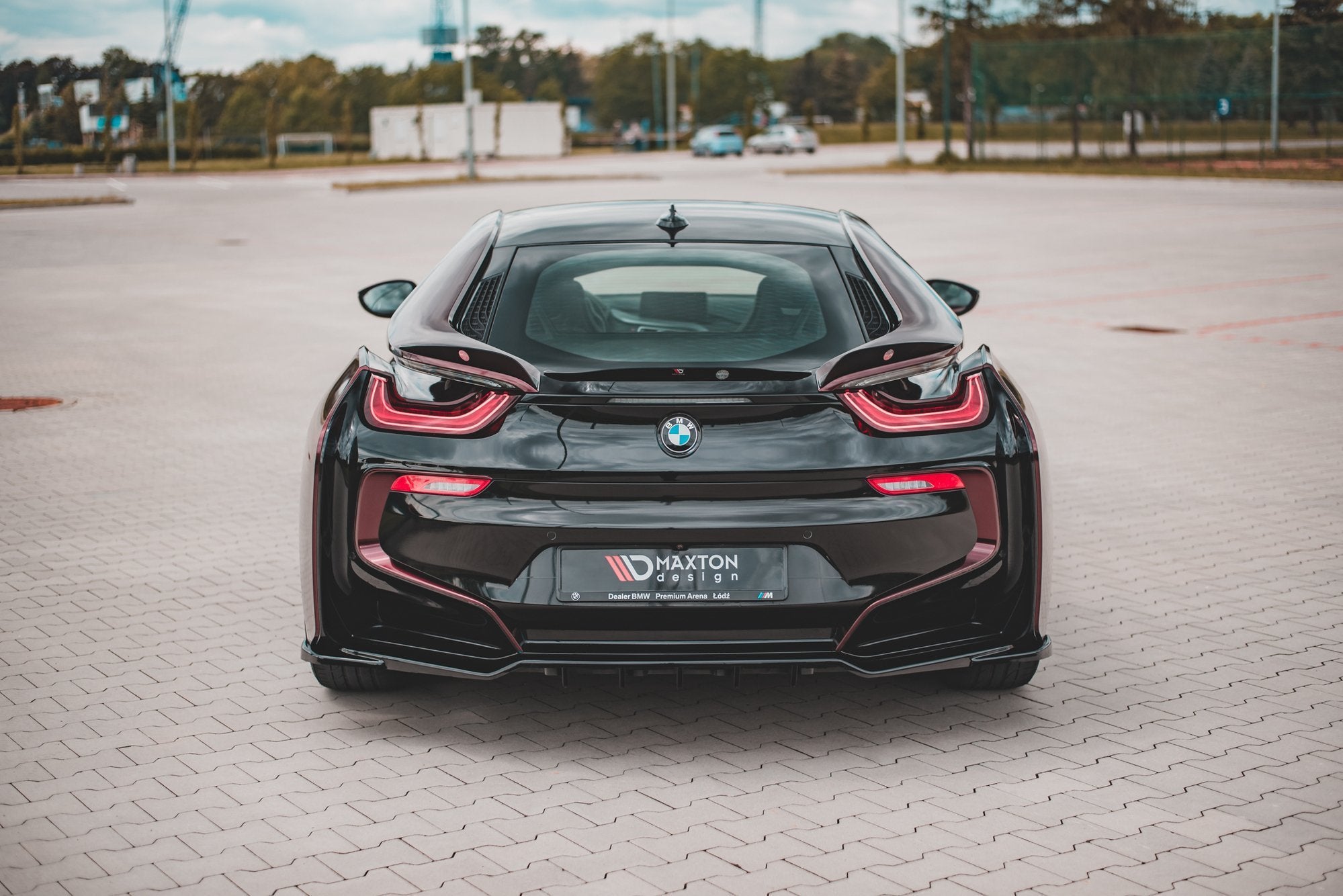 Central-Rear-Splitter-(With-Vertical-Bars)-BMW-I8-GB