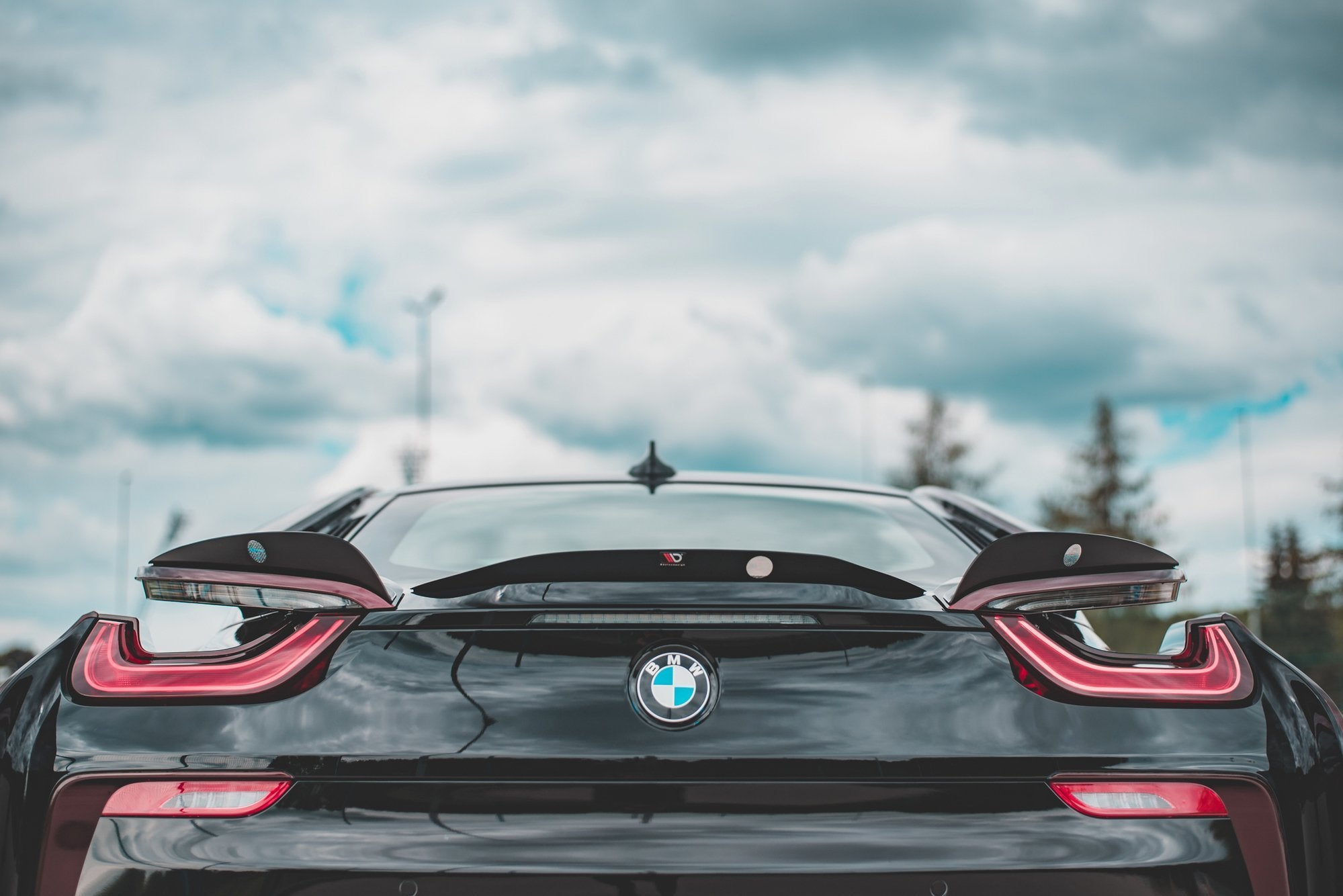 Central-Cap-Spoiler-BMW-I8---Gloss-Black