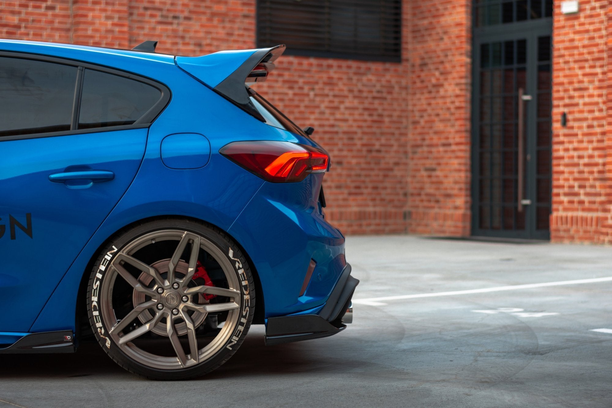 Spoiler-Ford-Focus-ST-Line-MK4-Not-Primed