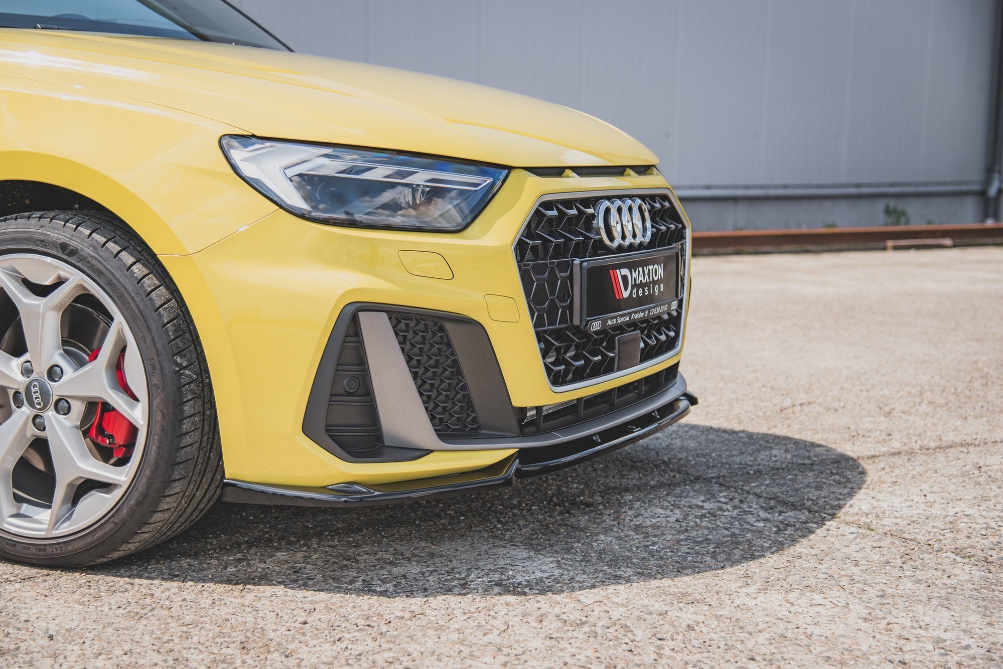 Front-Splitter-V.3-Audi-A1-S-Line-GB---Gloss-Black