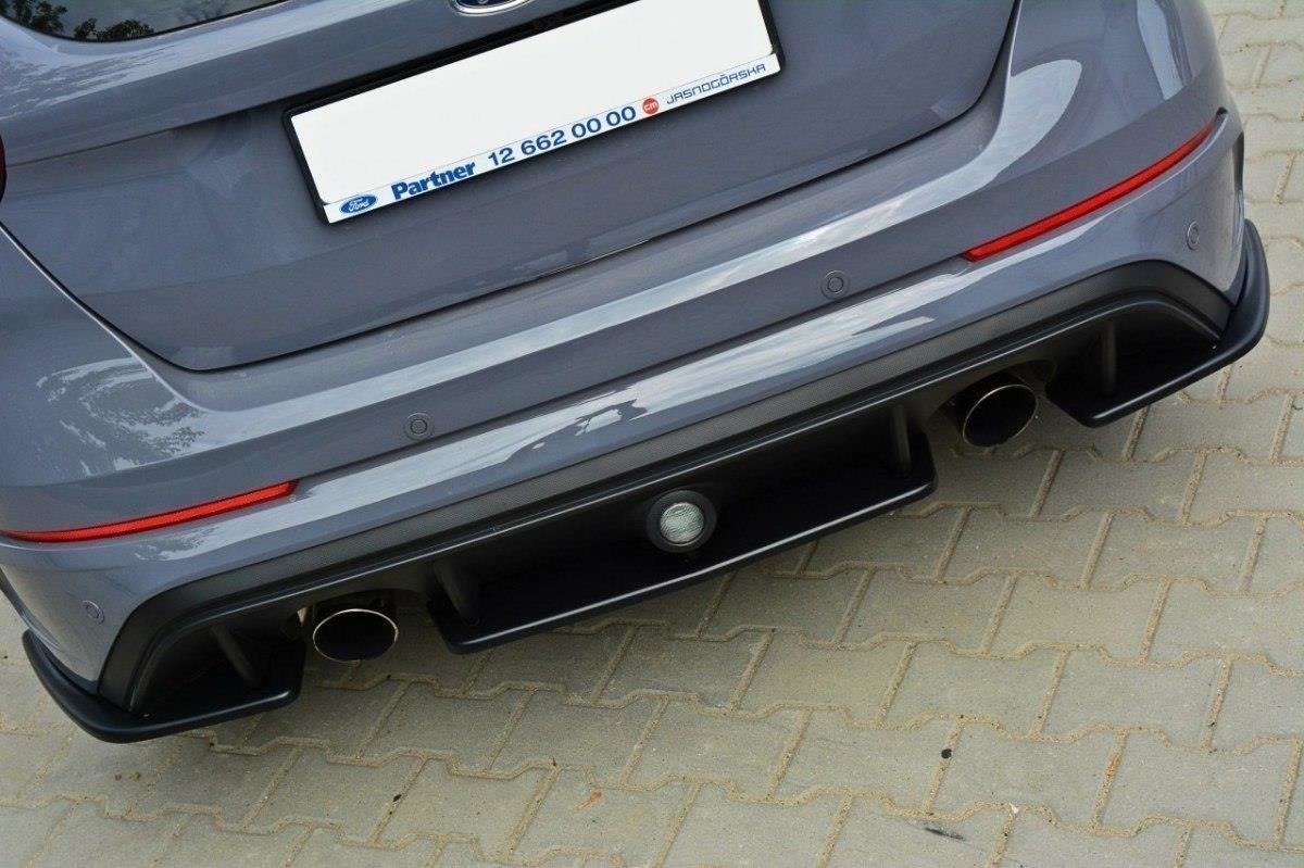 Central-Rear-Splitter-Ford-Focus-RS-MK3---Gloss-Black