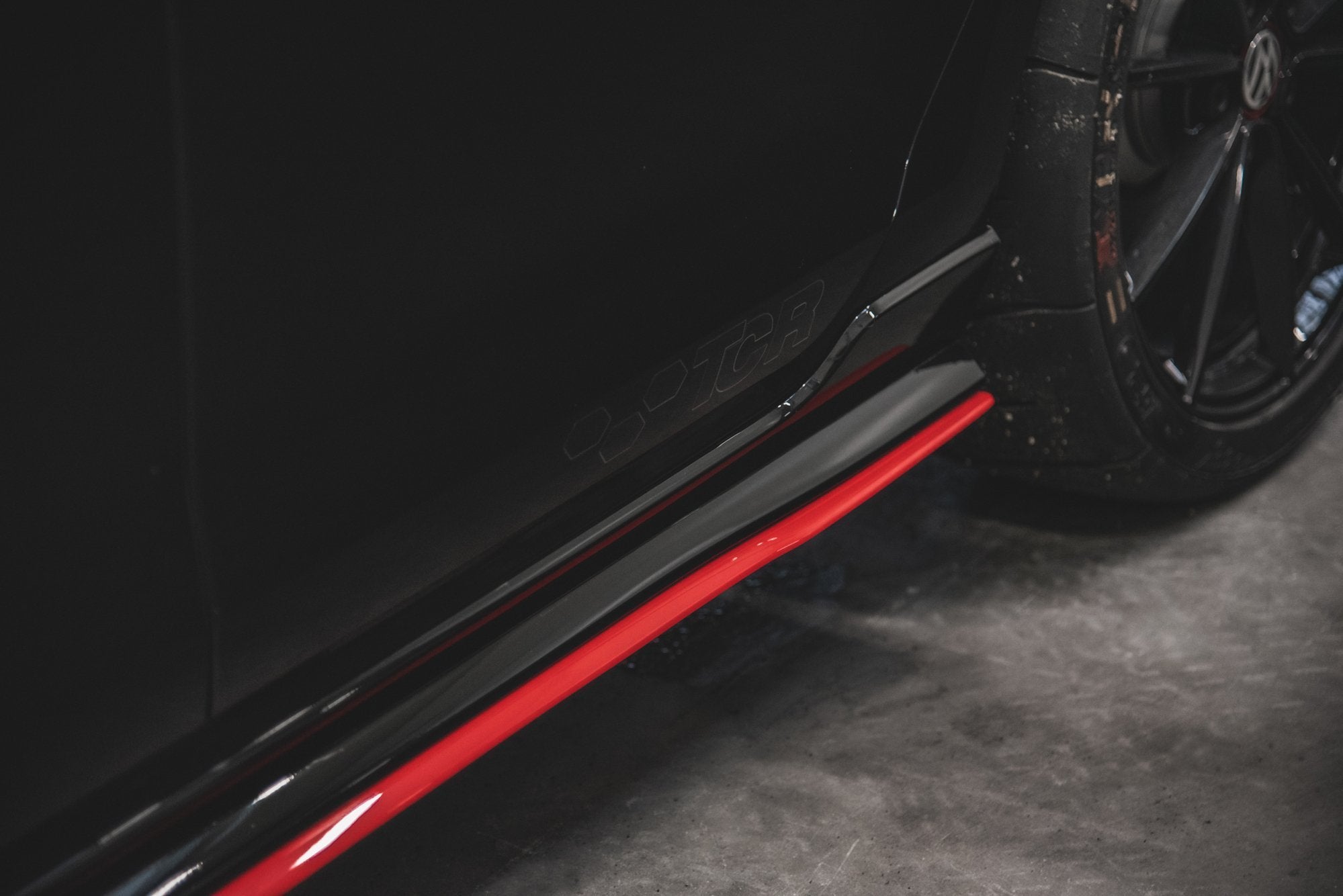 Side-Skirts-Diffusers-VW-Golf-7-GTi-Tcr---Gloss-Black