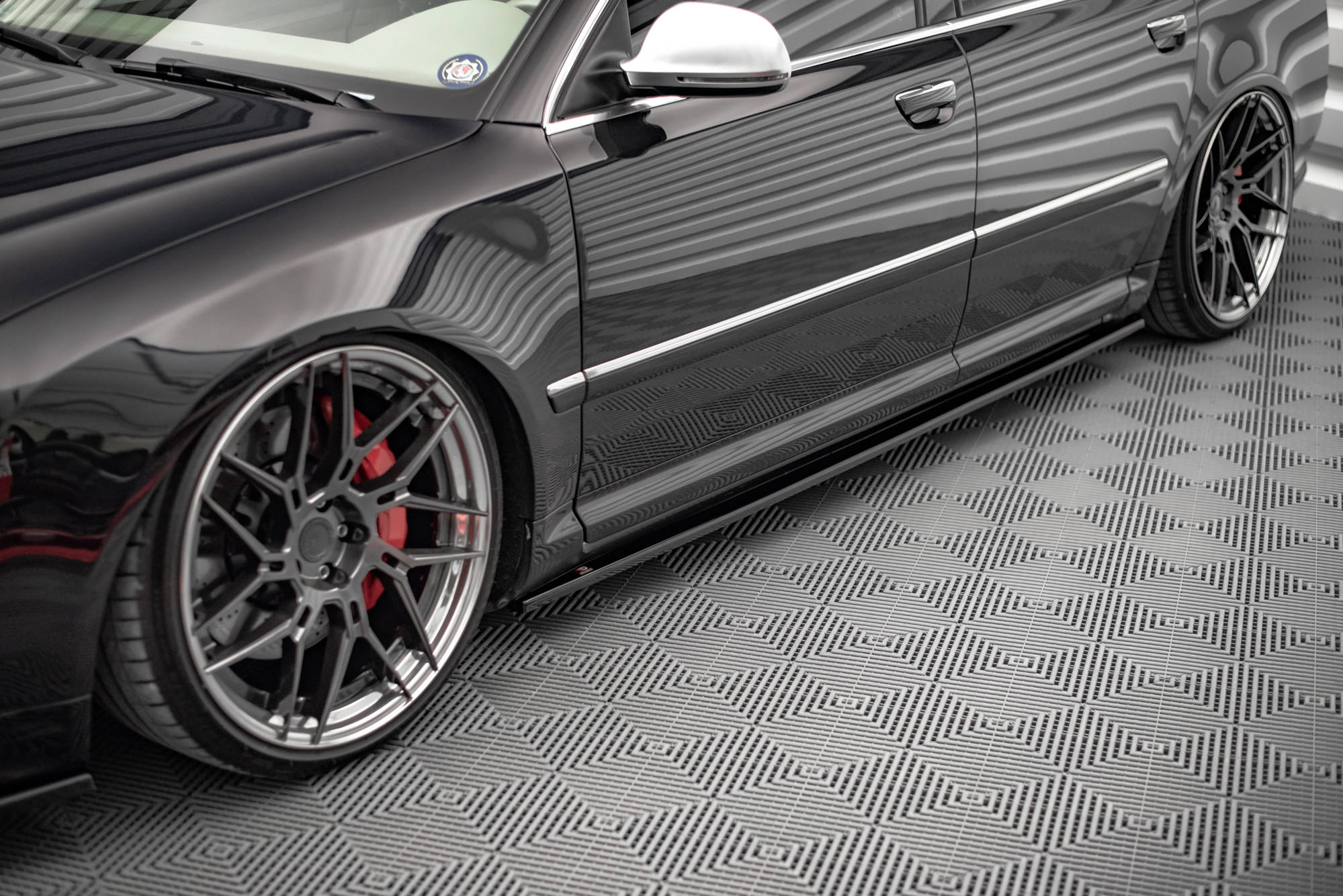 Side-Skirts-Diffusers-Audi-S8-D3---Gloss-Black
