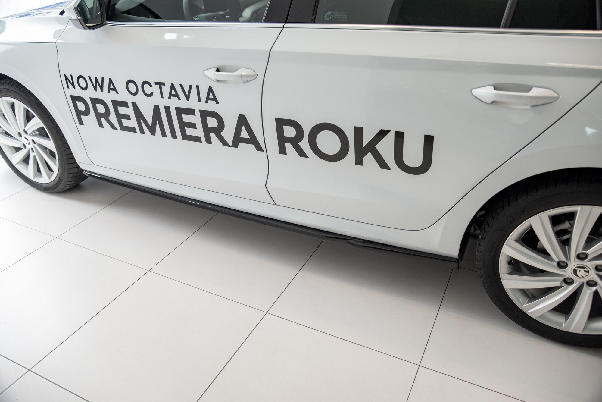 Side-Skirts-Diffusers-V.2-Skoda-Octavia-MK4---Gloss-Black