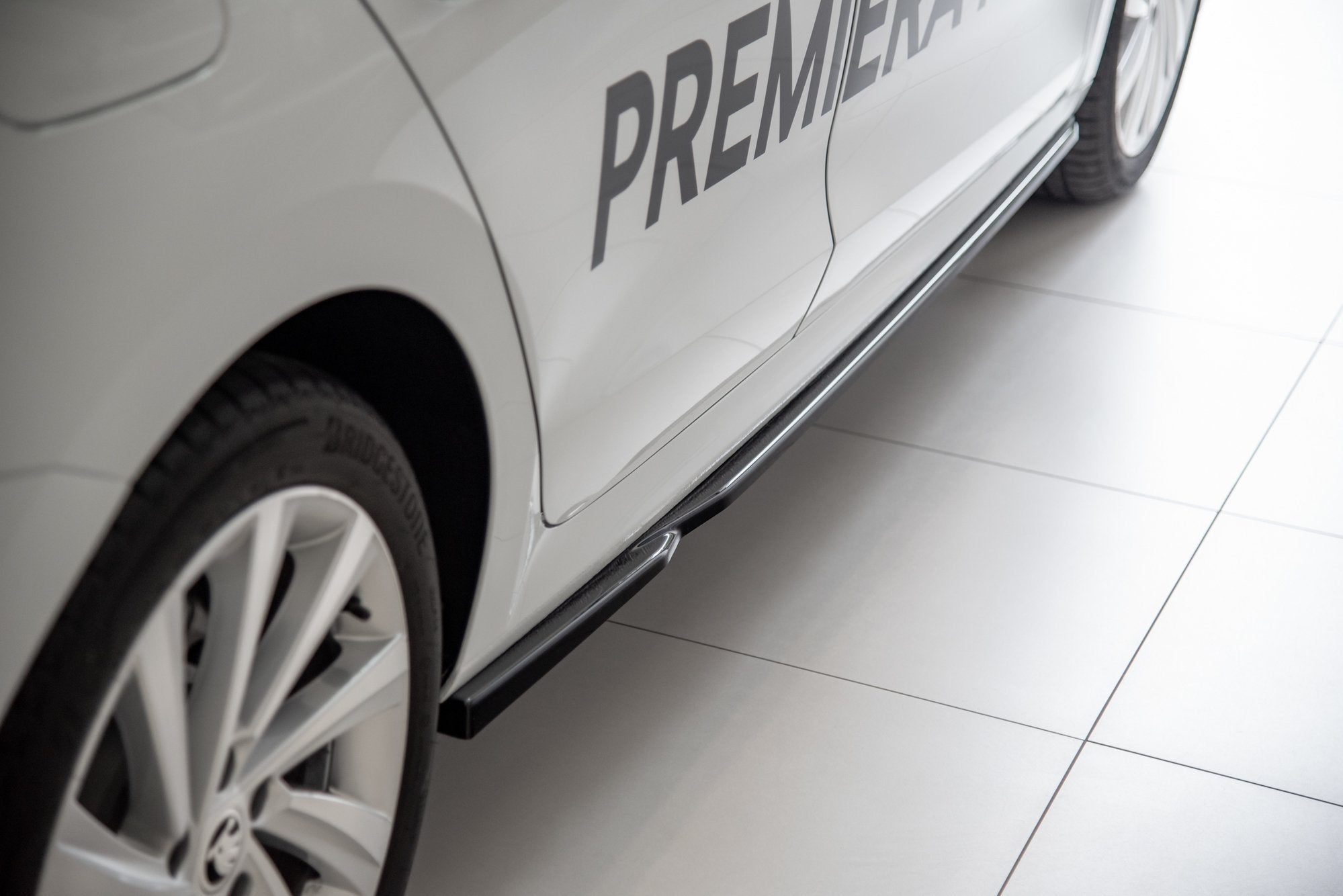 Side-Skirts-Diffusers-V.2-Skoda-Octavia-MK4---Gloss-Black