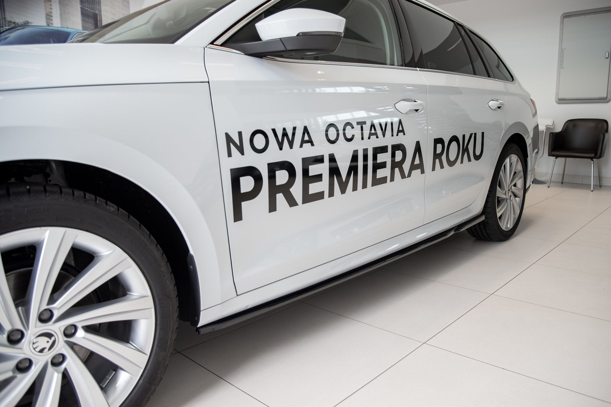 Side-Skirts-Diffusers-V.2-Skoda-Octavia-MK4---Gloss-Black