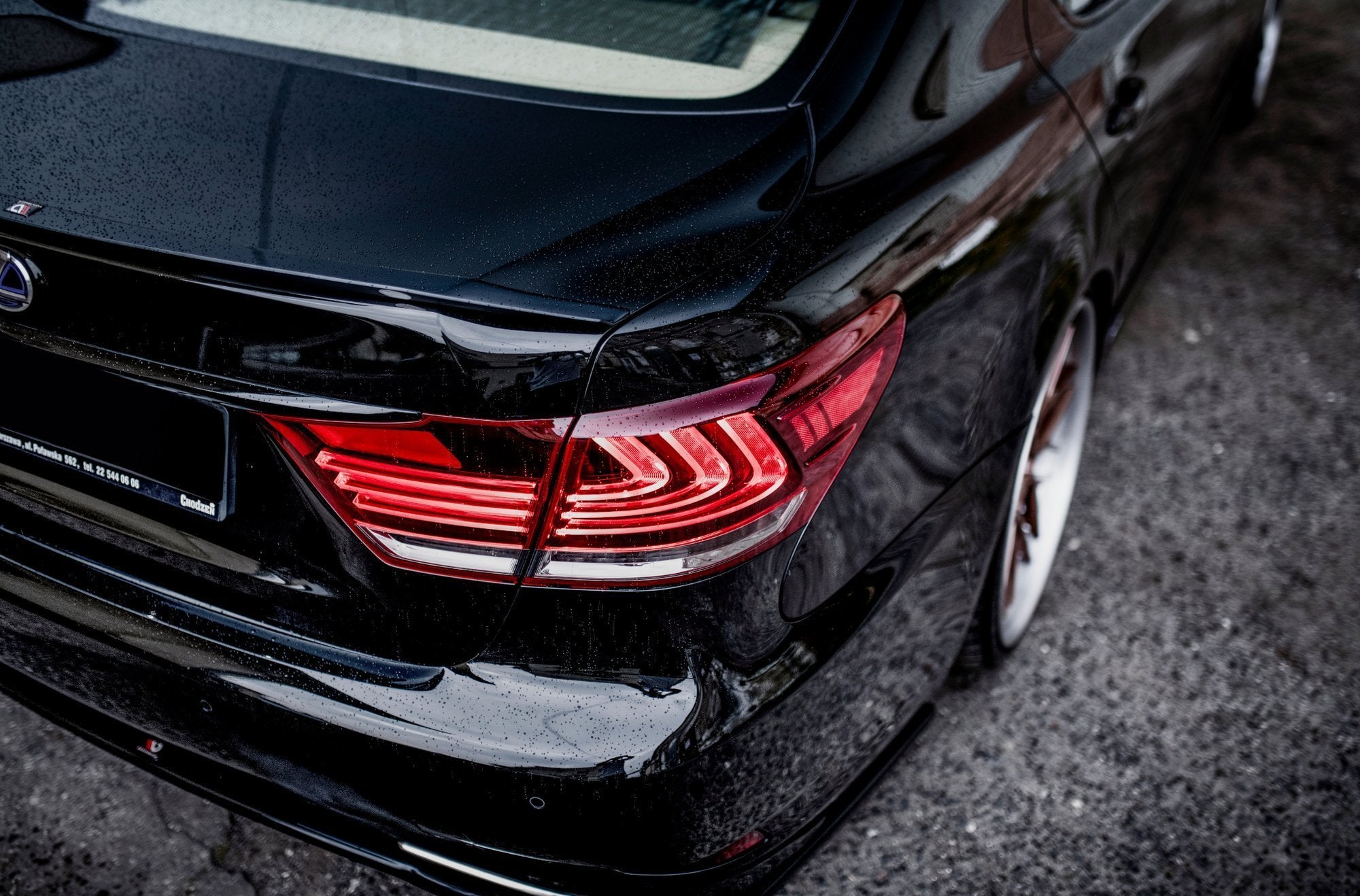 Spoiler-Cap-Lexus-LS-MK4-Facelift---Gloss-Black