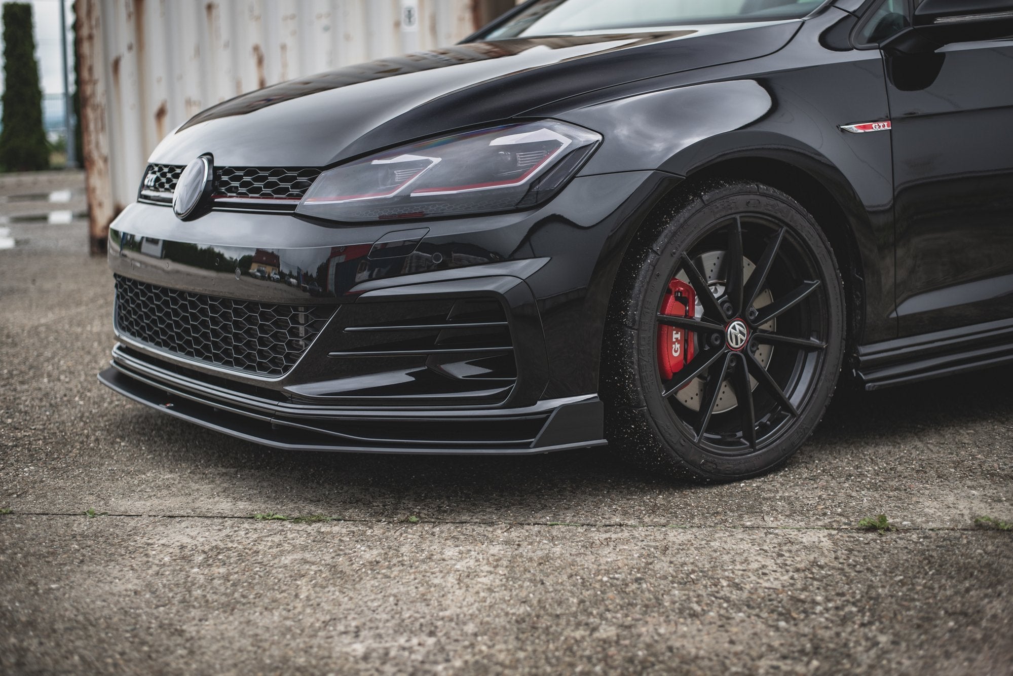 Racing-Durability-Front-Splitter-VW-Golf-7-GTi-Tcr-Red-Line