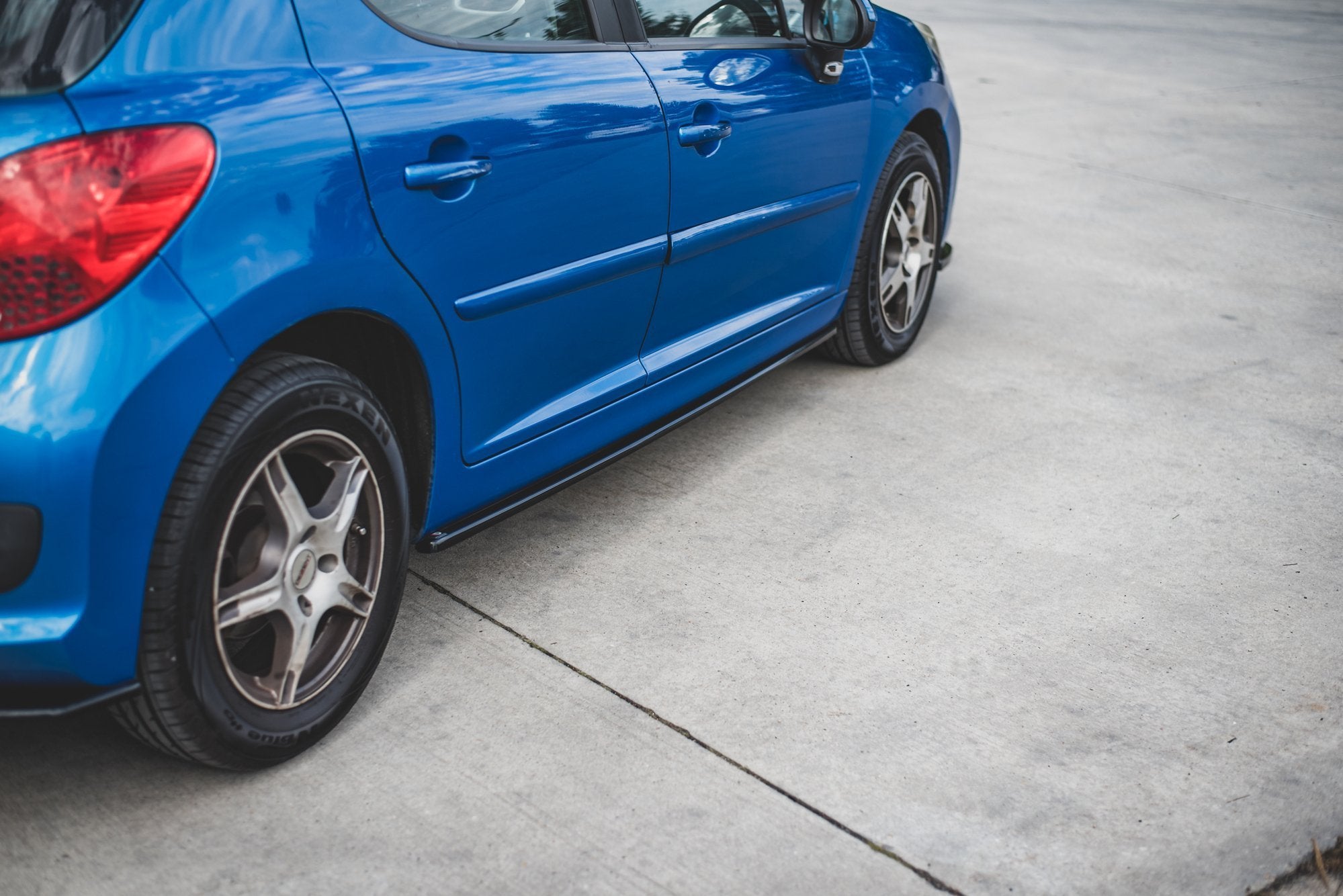 Side-Skirts-Diffusers-Peugeot-207-Sport---Gloss-Black