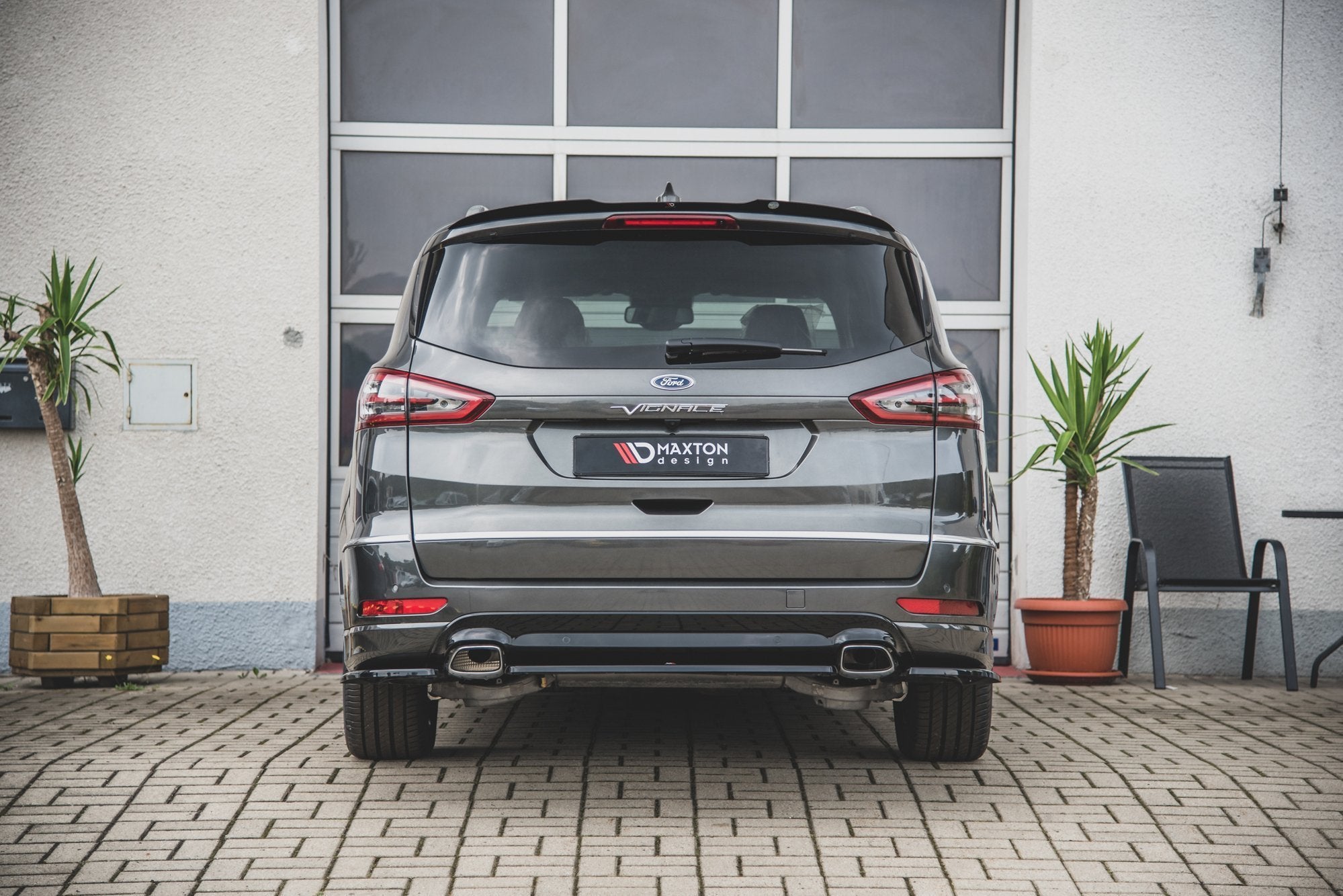 Central-Rear-Splitter-Ford-S-Max-Vignale-MK2-Facelift-GB