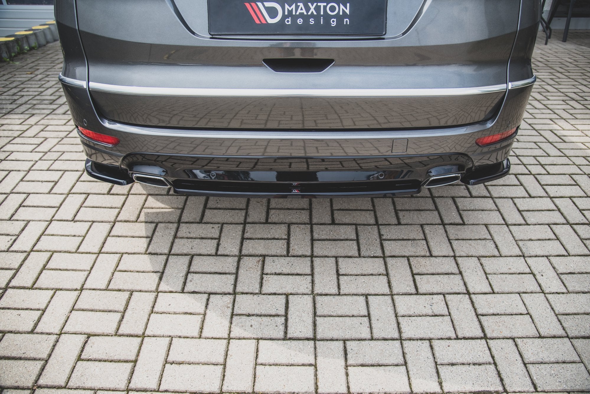Central-Rear-Splitter-Ford-S-Max-Vignale-MK2-Facelift-GB
