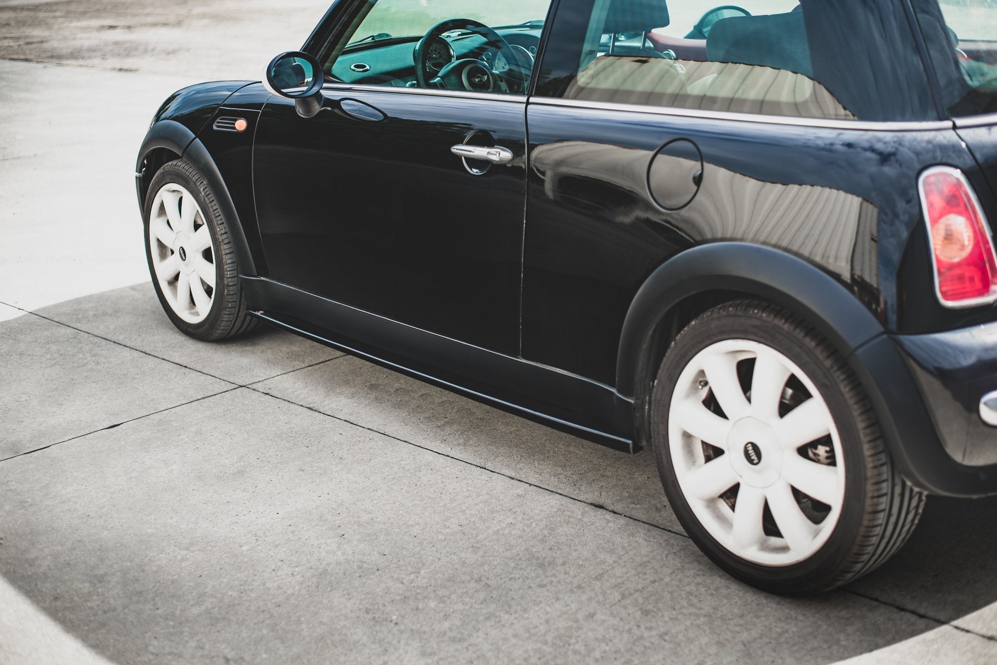 Side-Skirts-Diffusers-Mini-Cooper-/-One-R50---Gloss-Black