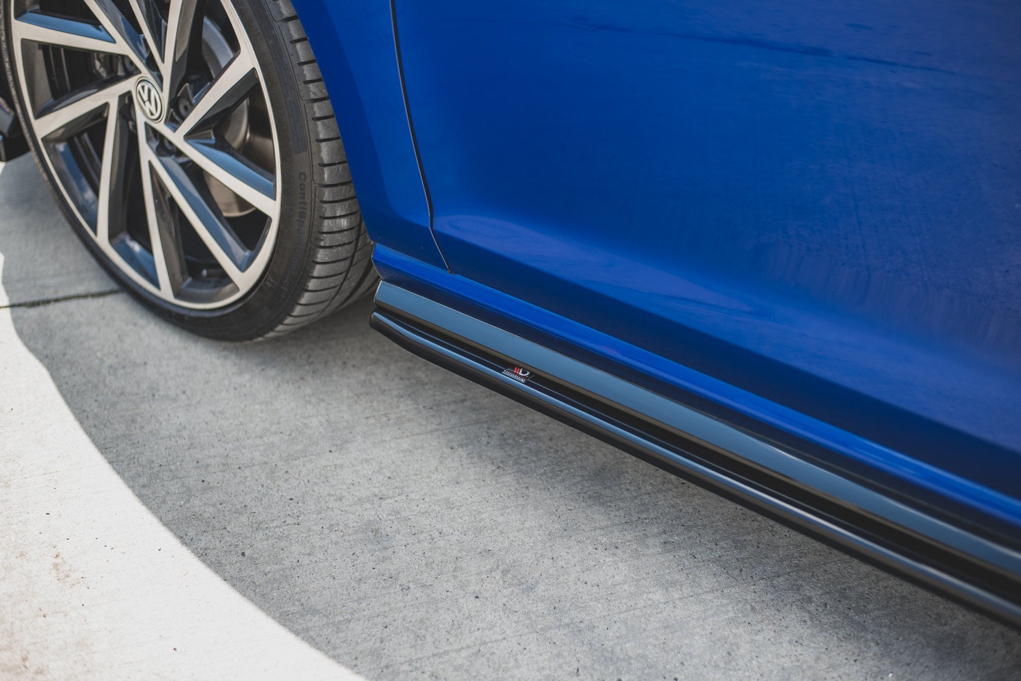 Side-Skirts-Diffusers-V.4-VW-Golf-7-R-/-R-Line-Facelift-GB